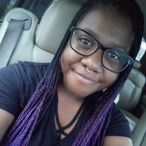 Meet your Posher, Desirea